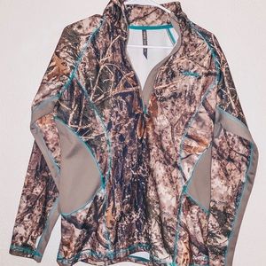 Cabela’s women’s camo 1/4 zip